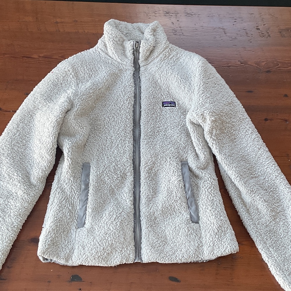 Patagonia Women's light Grey Los Lobos lined Teddy Jacket